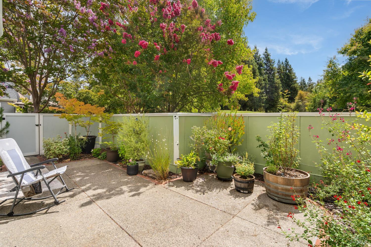 2328 Lakeview Drive Santa Rosa CA 95405