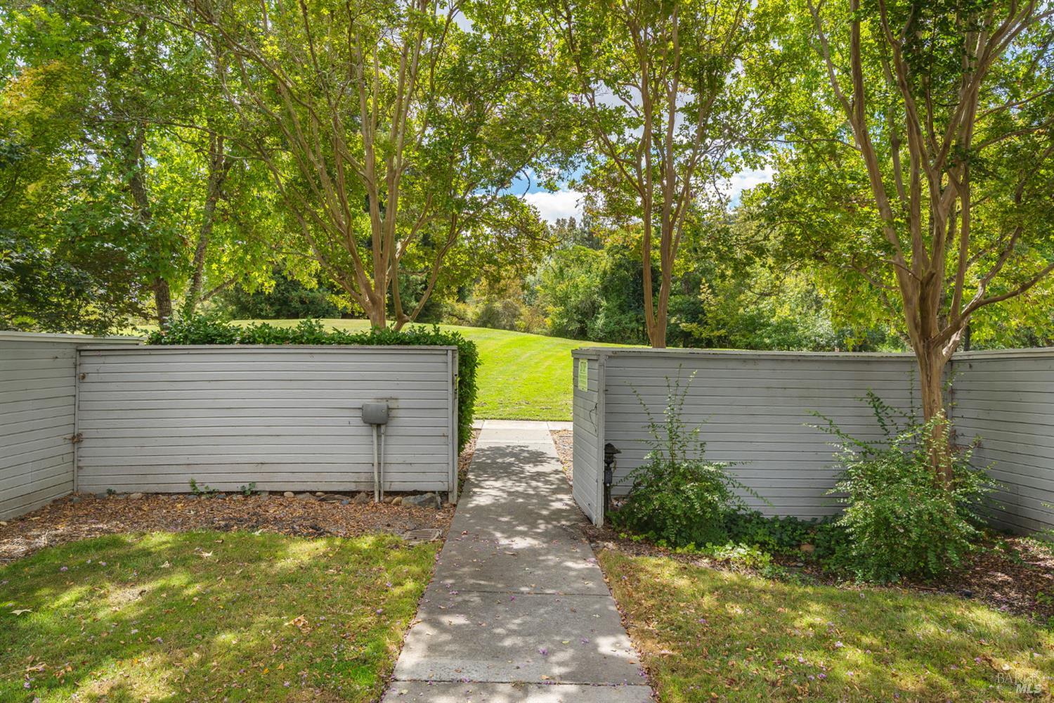 2328 Lakeview Drive Santa Rosa CA 95405