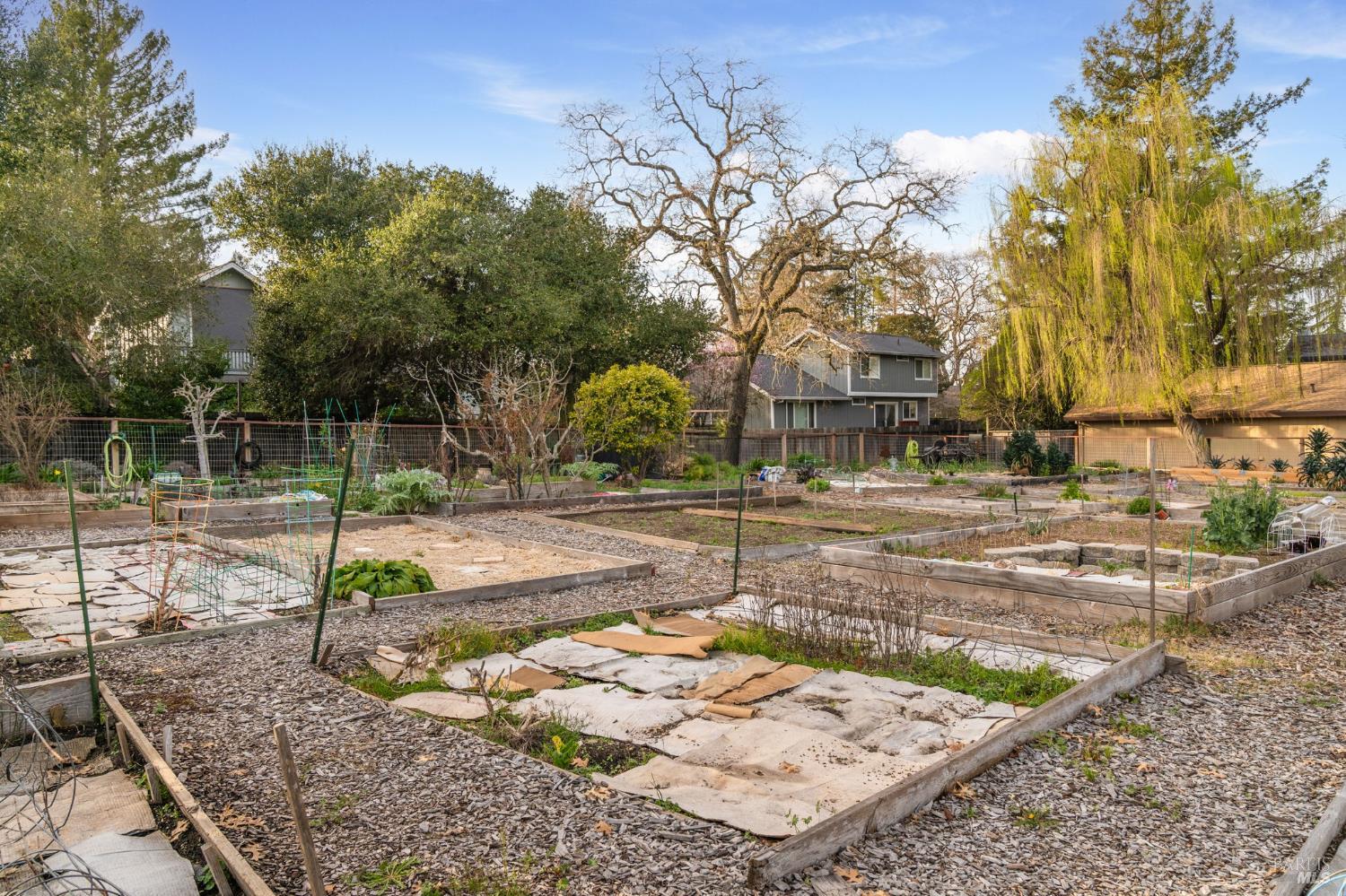 2328 Lakeview Drive Santa Rosa CA 95405