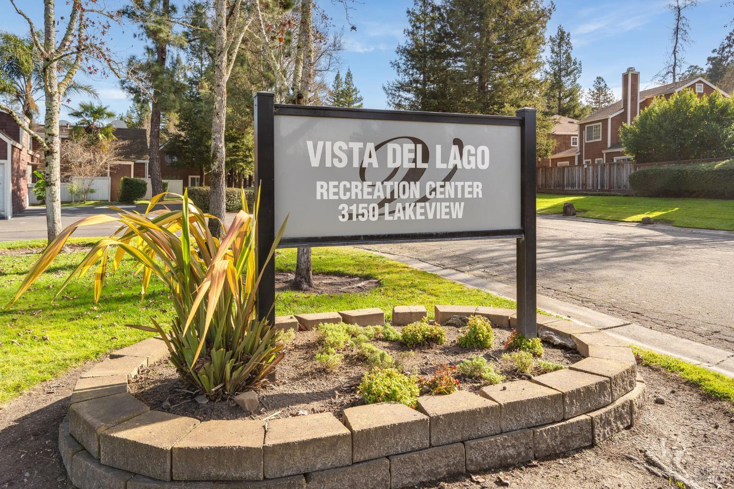 2328 Lakeview Drive Santa Rosa CA 95405