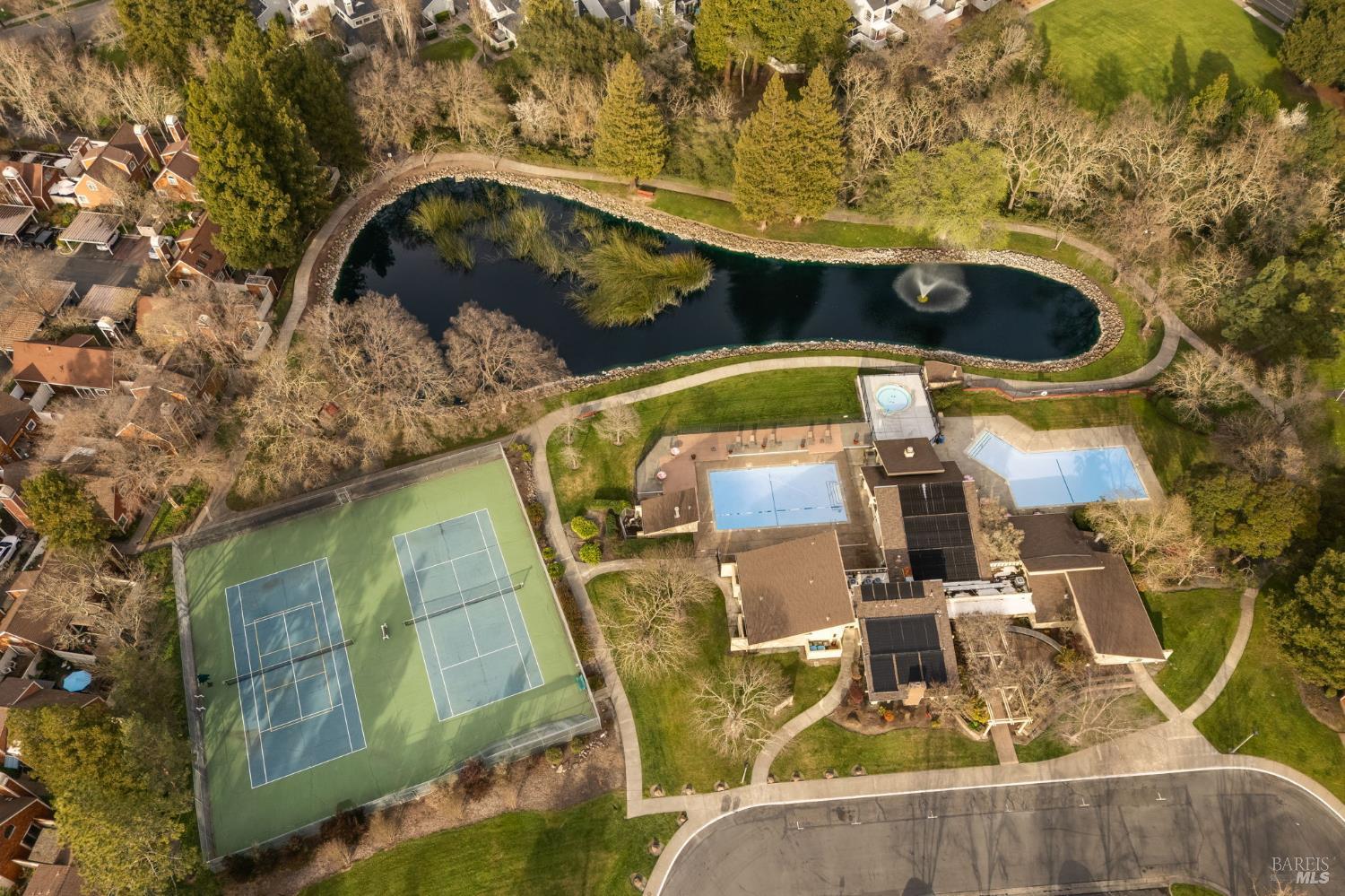 2328 Lakeview Drive Santa Rosa CA 95405