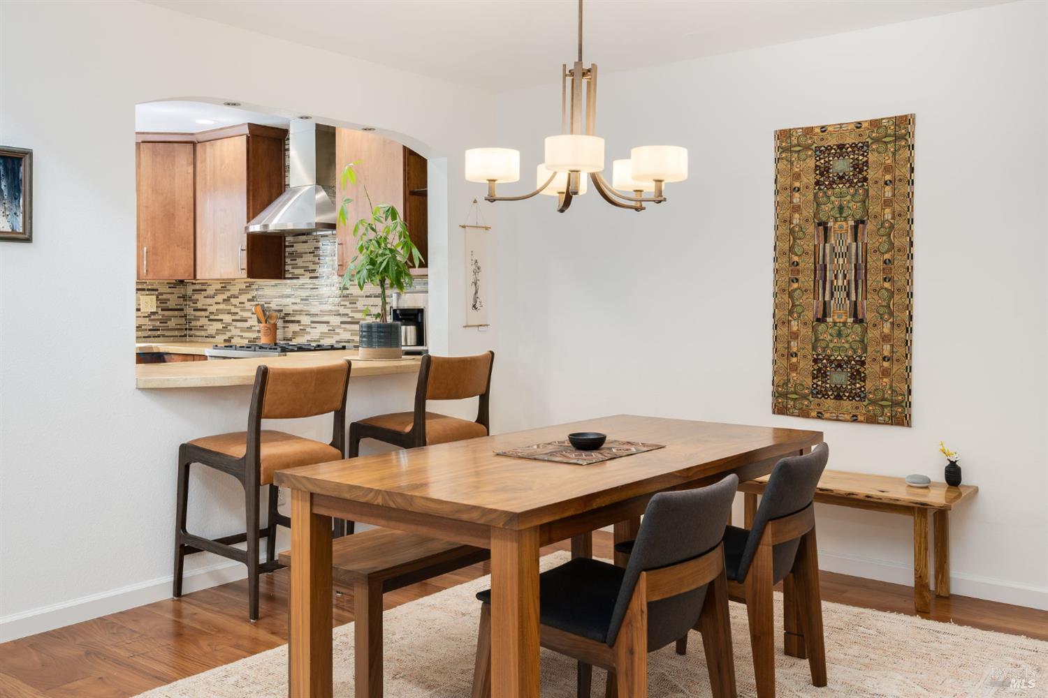 2328 Lakeview Drive Santa Rosa CA 95405