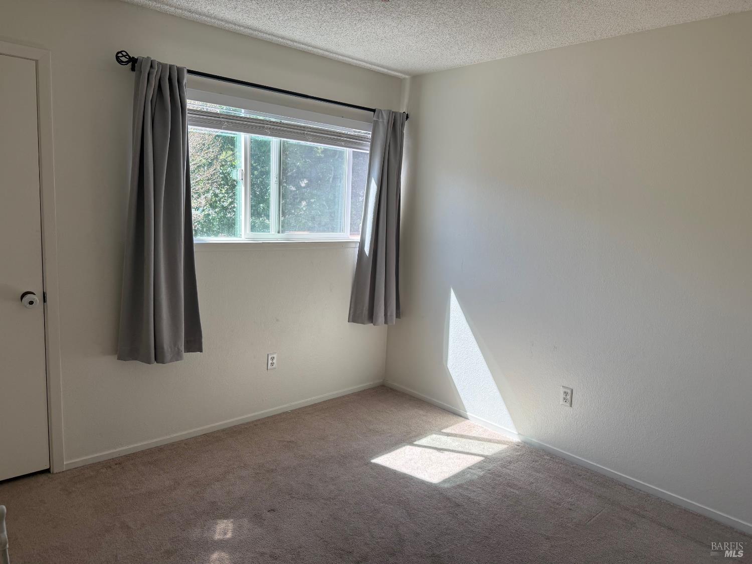 1916 Knolls Drive Santa Rosa CA 95405
