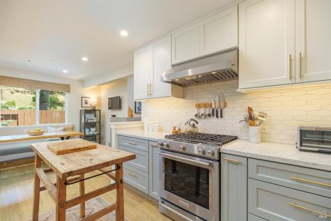 9 Cricklewood Drive Novato CA 94947
