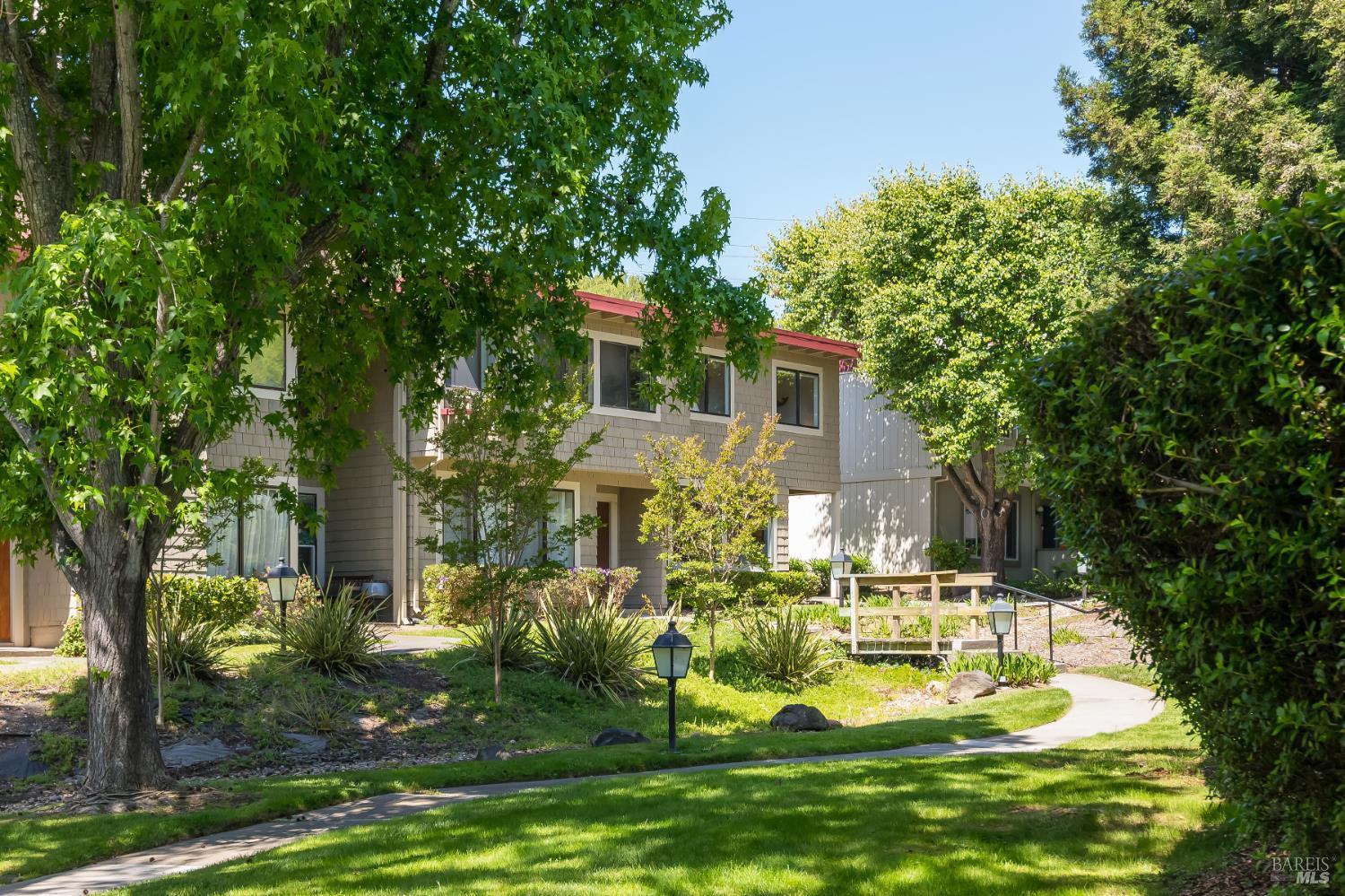 307 Scotia Lane Novato CA 94947