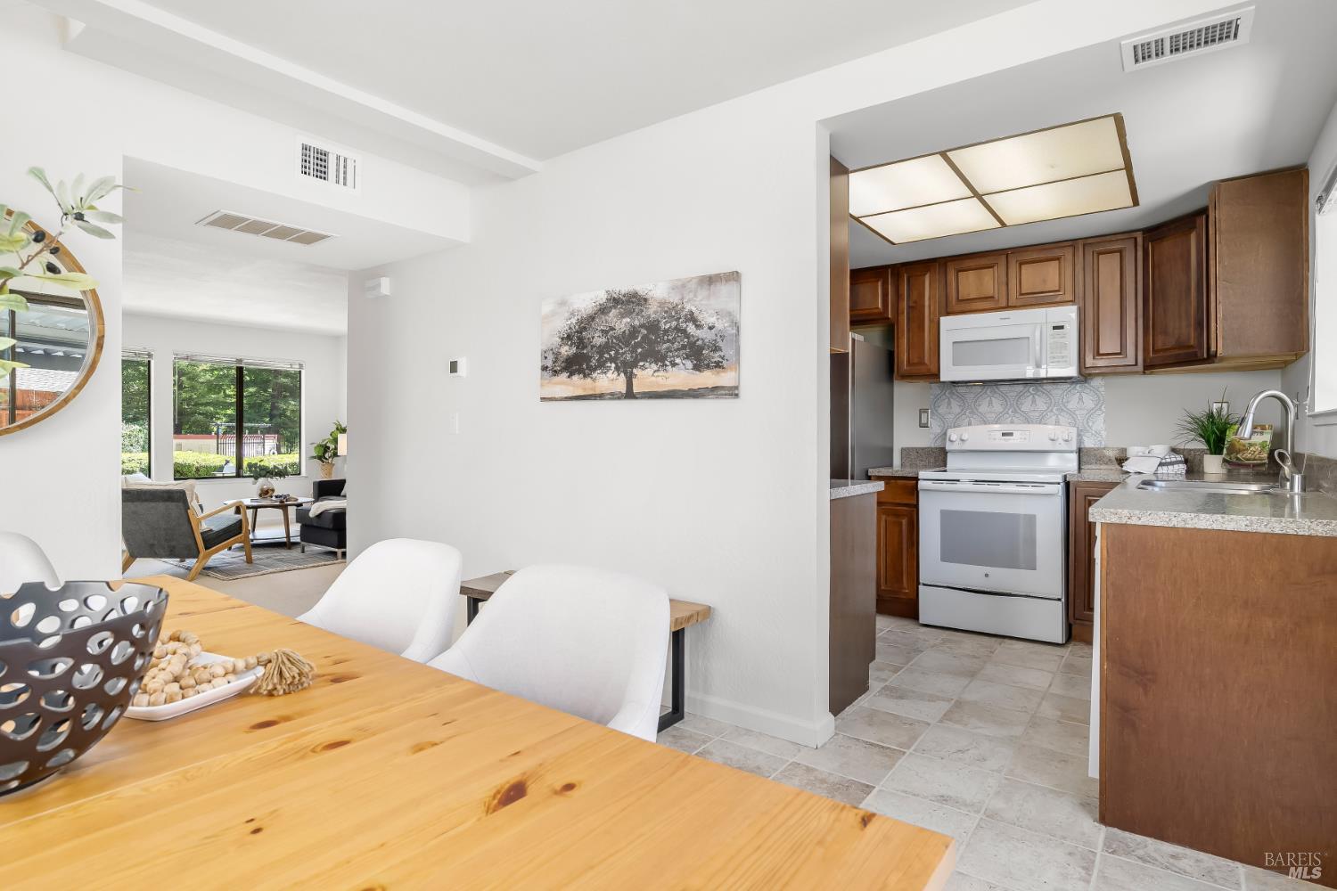 307 Scotia Lane Novato CA 94947