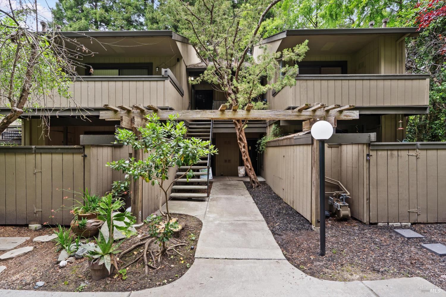 51 Creek Court Cotati CA 94931
