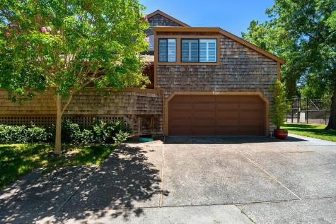 9211 Lakewood Drive Windsor CA 95492