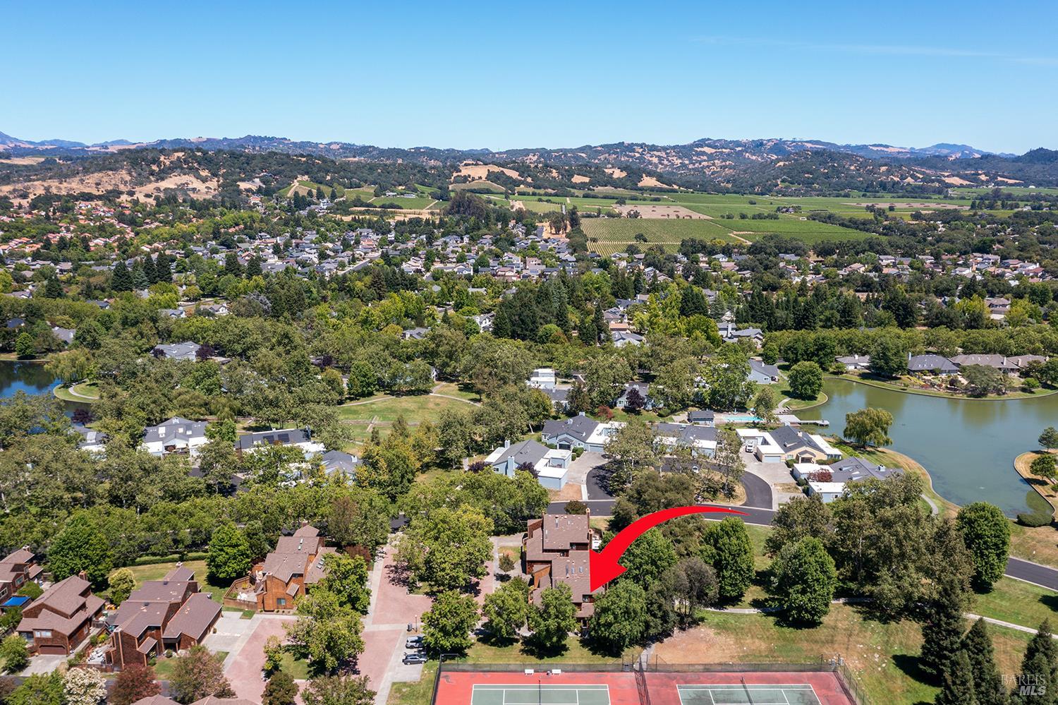 9211 Lakewood Drive Windsor CA 95492
