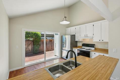 734 Racquet Club Circle Rohnert Park CA 94928