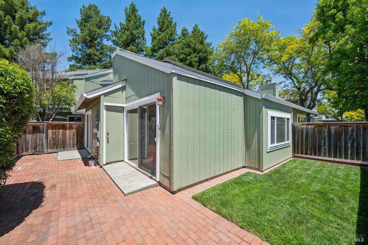 734 Racquet Club Circle Rohnert Park CA 94928