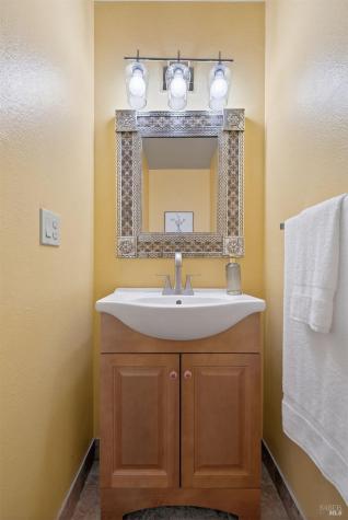 37 Front Street Healdsburg CA 95448