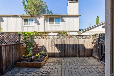 37 Front Street Healdsburg CA 95448