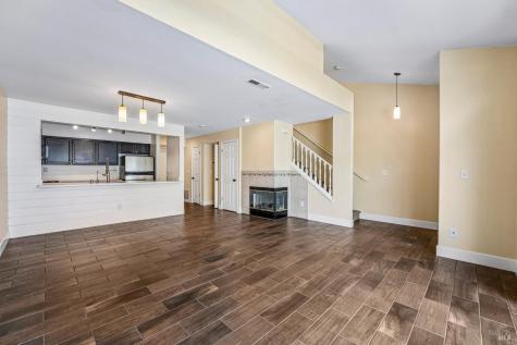 576 E Jasmine Circle Santa Rosa CA 95407