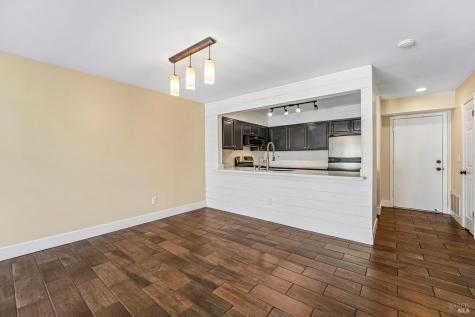 576 E Jasmine Circle Santa Rosa CA 95407