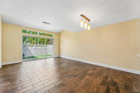 576 E Jasmine Circle Santa Rosa CA 95407