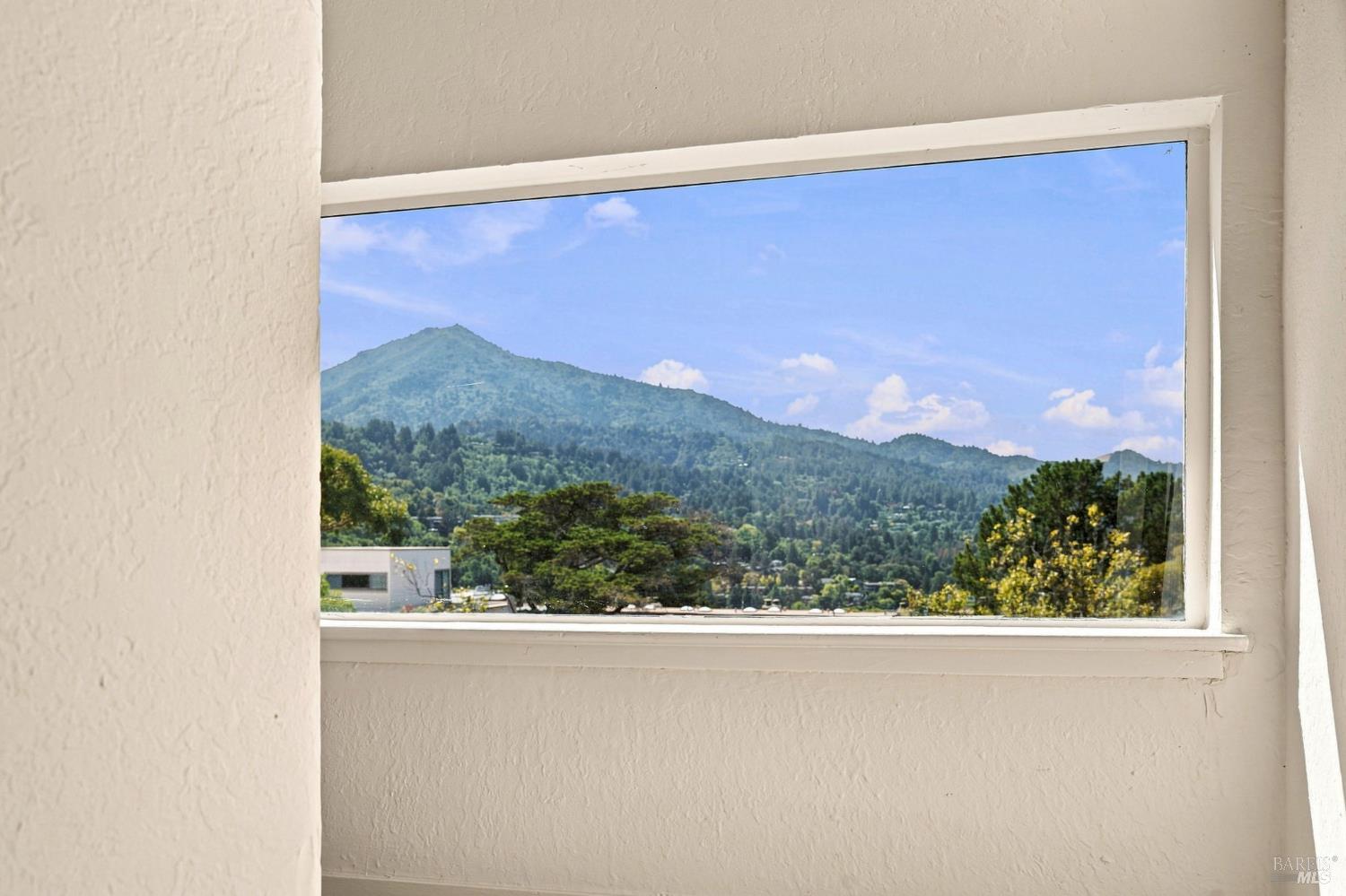 655 Via Casitas Greenbrae CA 94904