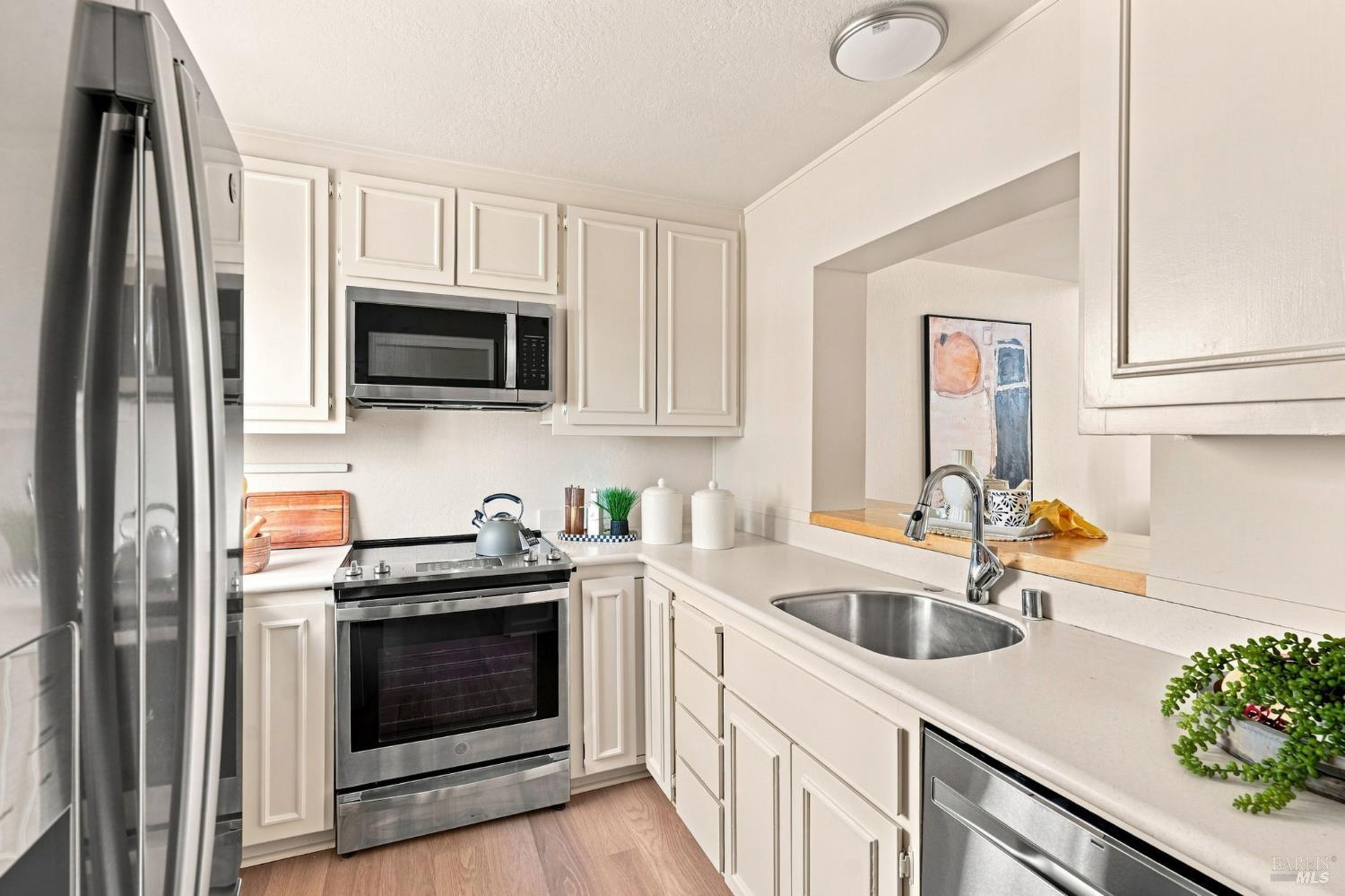 655 Via Casitas Greenbrae CA 94904