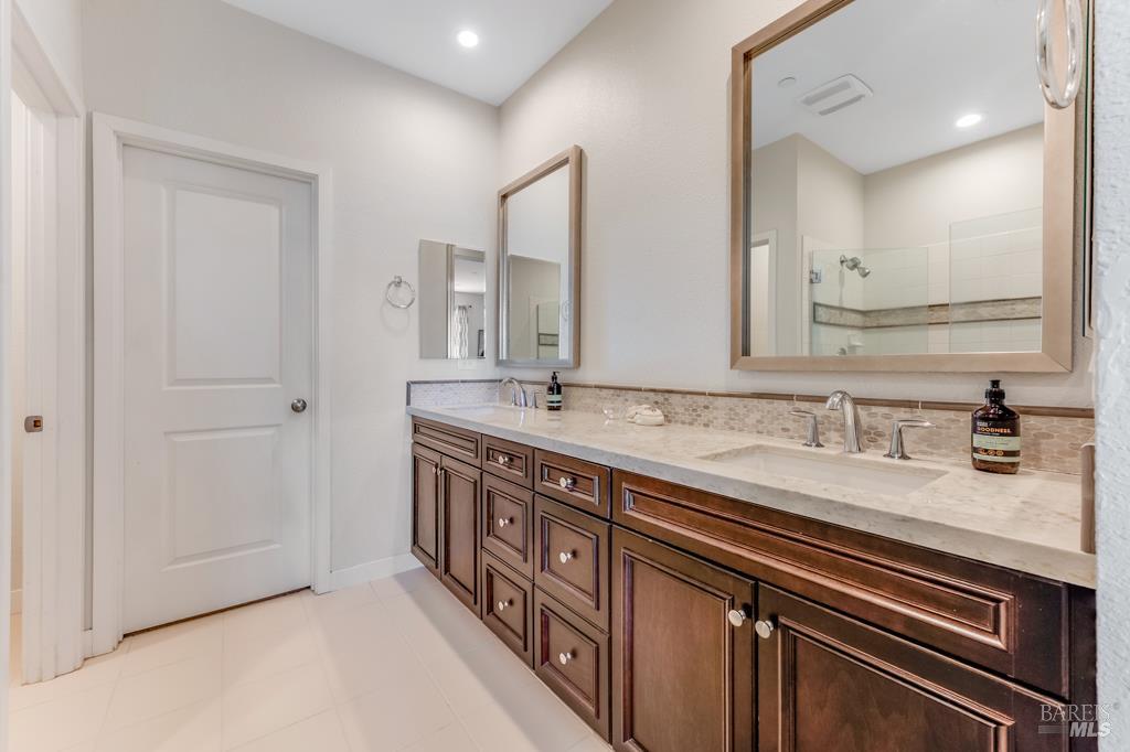 218 Johnson Street Windsor CA 95492
