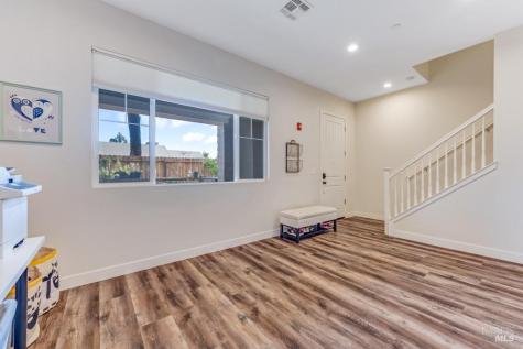 218 Johnson Street Windsor CA 95492