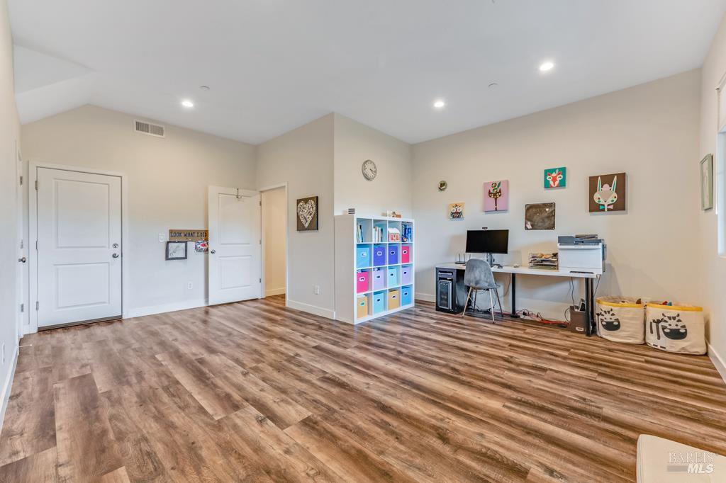 218 Johnson Street Windsor CA 95492