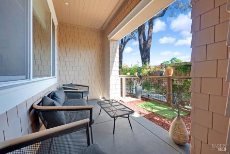 218 Johnson Street Windsor CA 95492