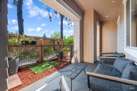 218 Johnson Street Windsor CA 95492