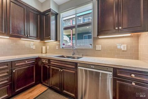 218 Johnson Street Windsor CA 95492