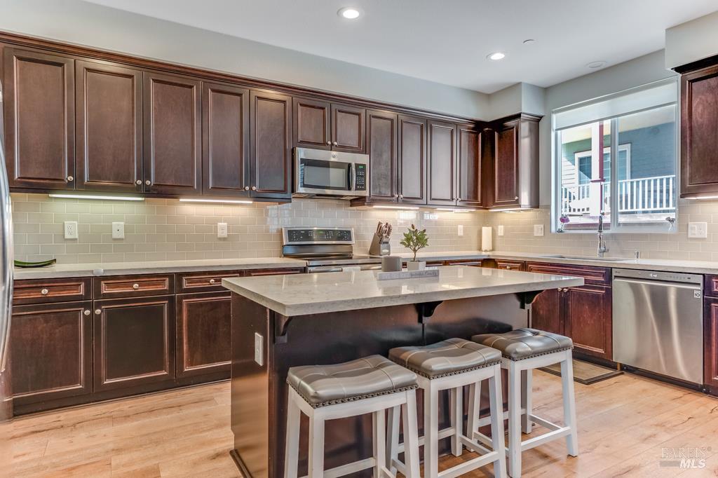 218 Johnson Street Windsor CA 95492