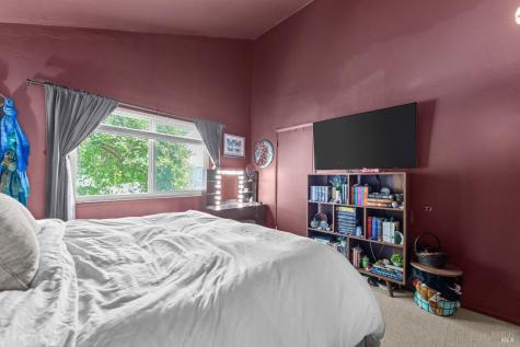 526 Loleta Lane Novato CA 94947