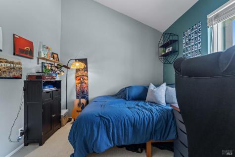 526 Loleta Lane Novato CA 94947