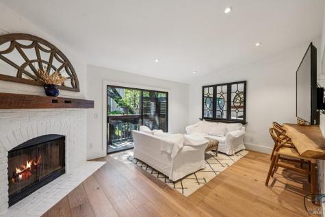 4 Freedom Lane S Petaluma CA 94952