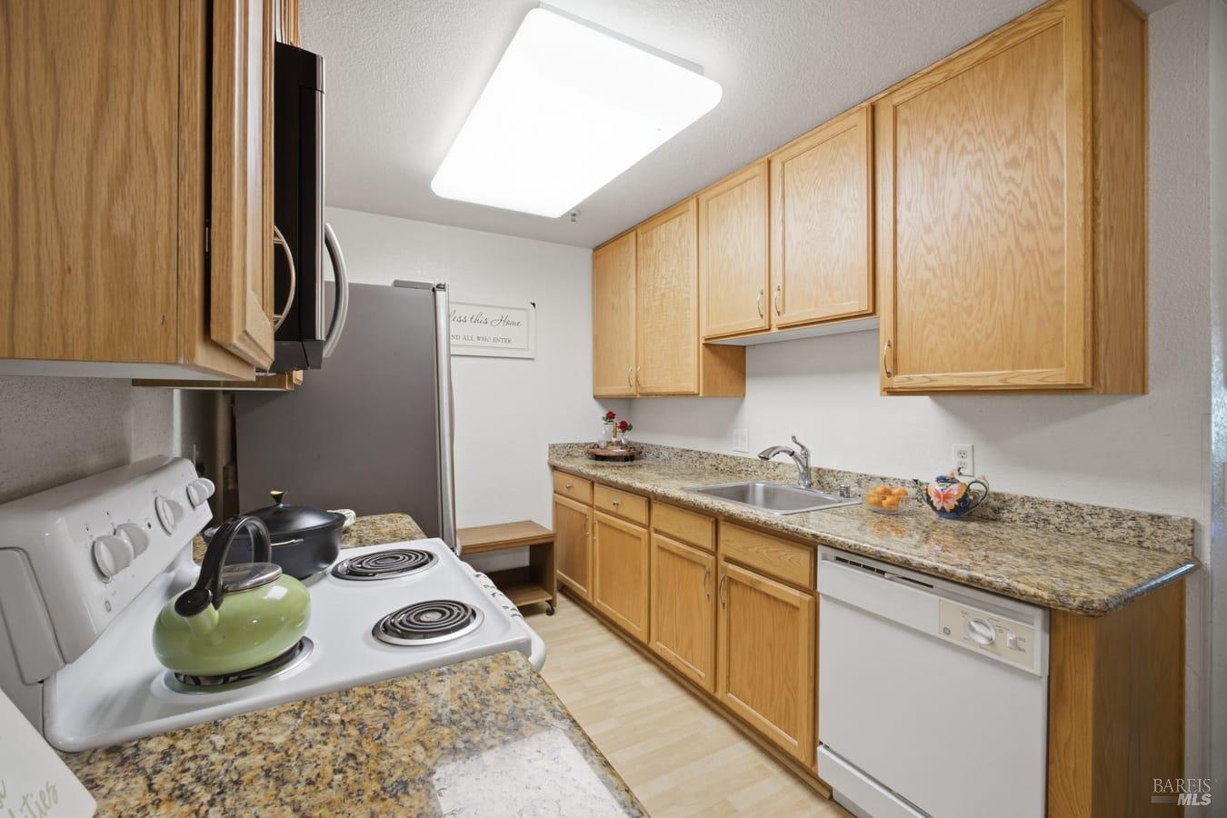 686 Arcadia Drive Vacaville CA 95687
