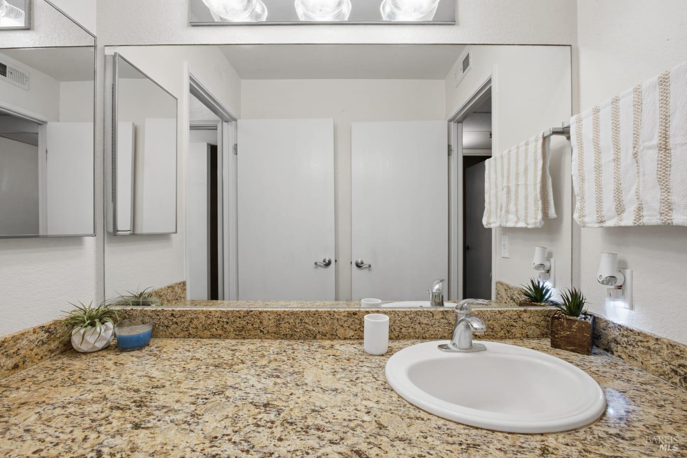 686 Arcadia Drive Vacaville CA 95687