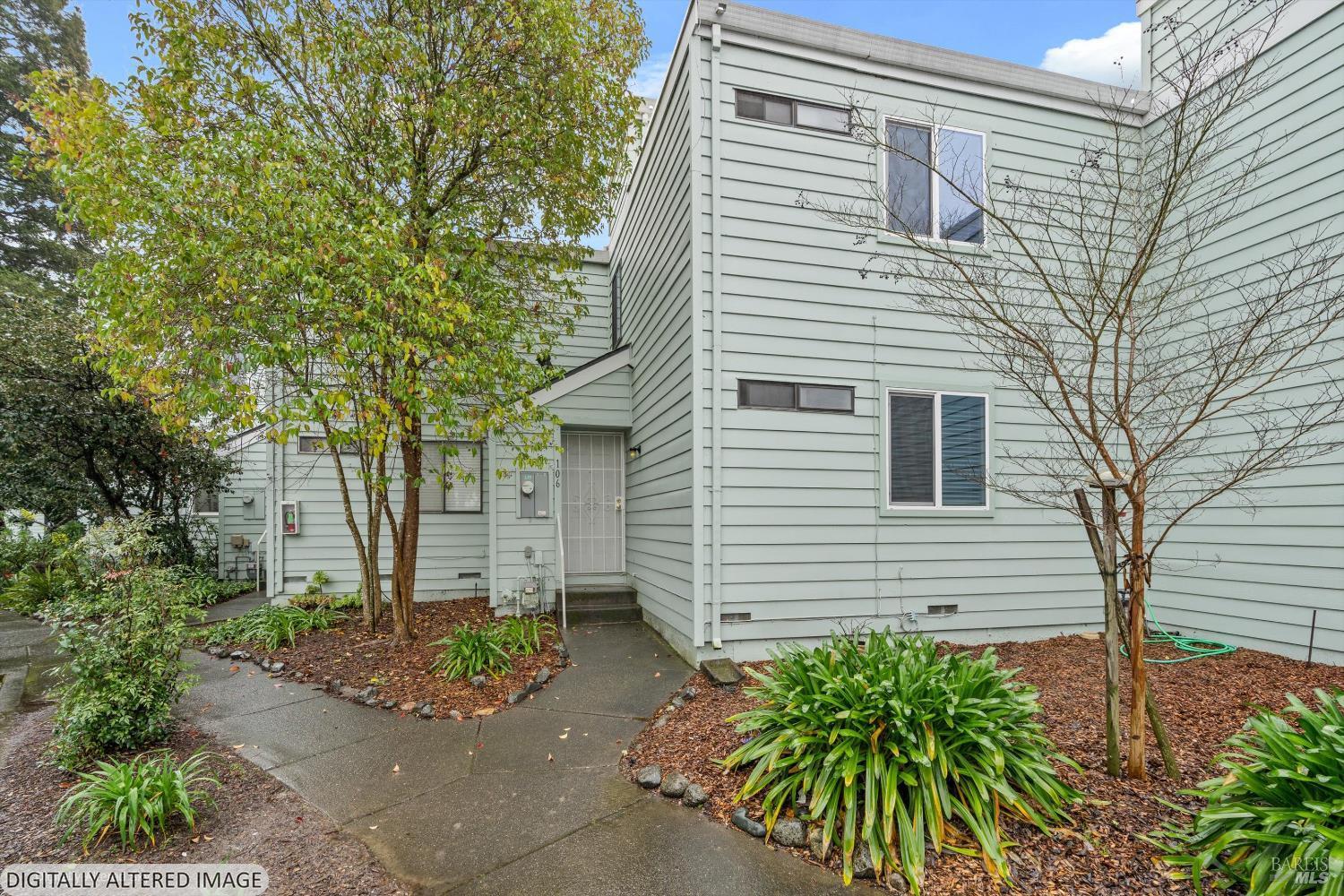 106 Courtyards E Windsor CA 95492