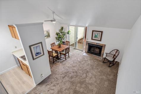 106 Courtyards E Windsor CA 95492