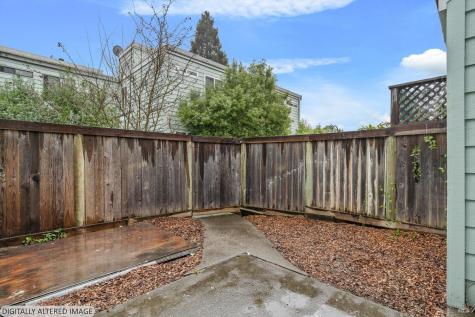 106 Courtyards E Windsor CA 95492