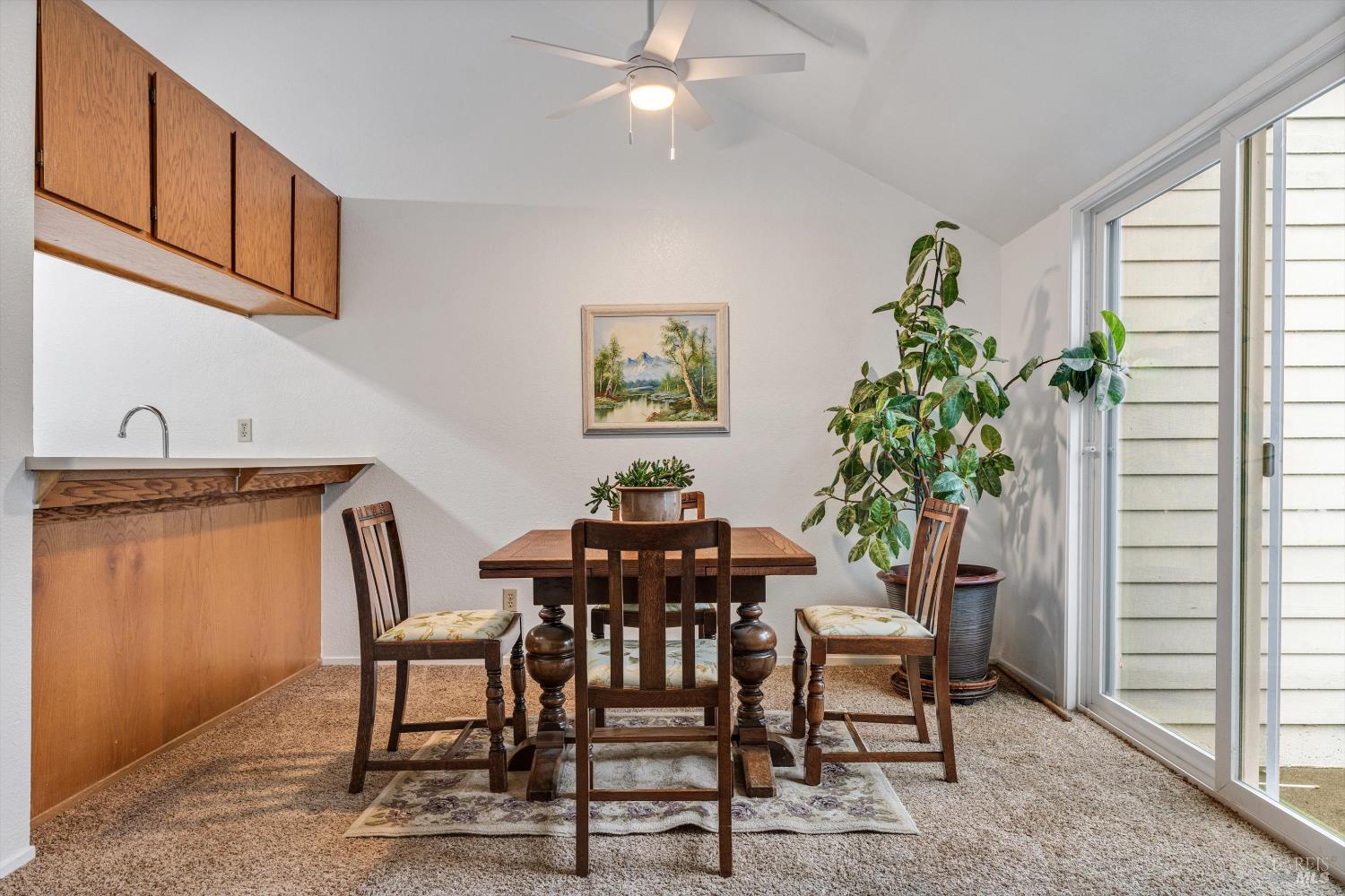 106 Courtyards E Windsor CA 95492