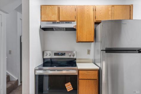 106 Courtyards E Windsor CA 95492