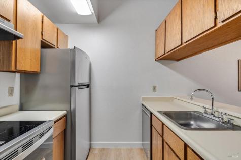 106 Courtyards E Windsor CA 95492