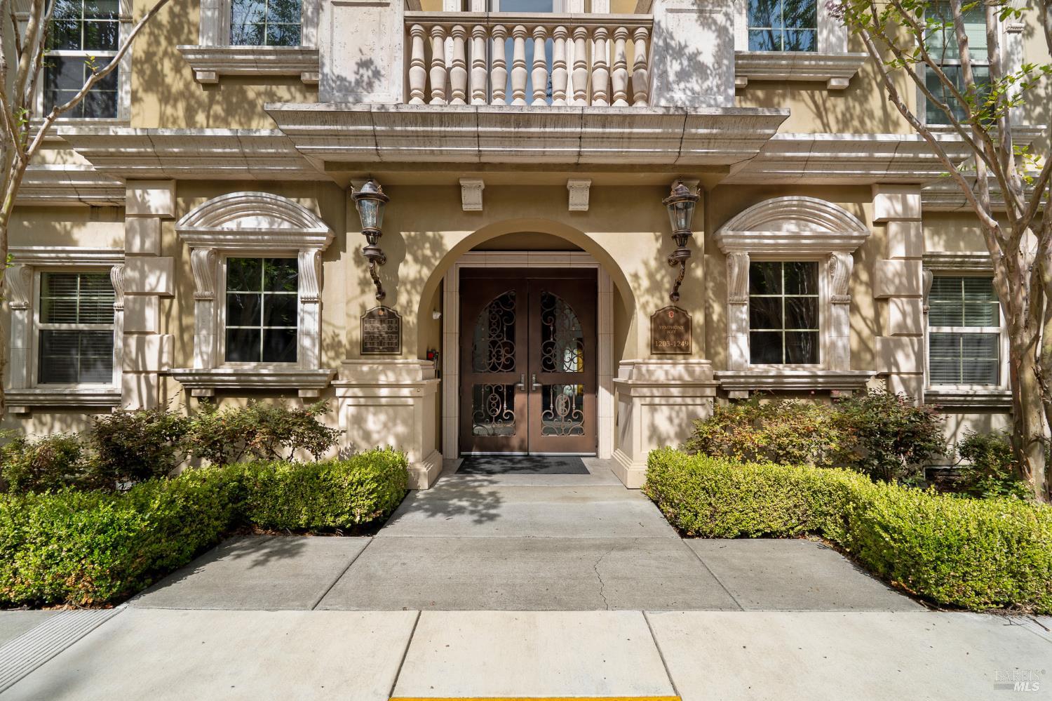 1207 Symphony Way Vallejo CA 94591