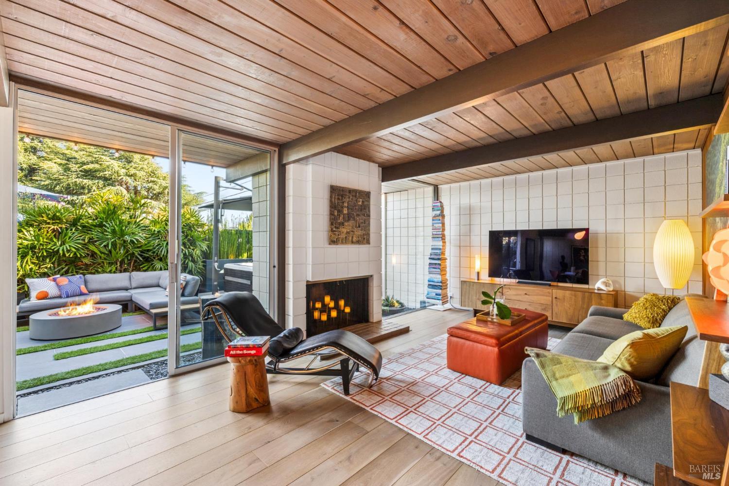 1182 Pomeroy Avenue Santa Clara CA 95051
