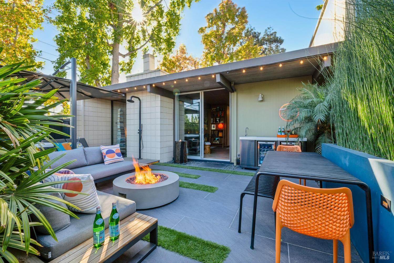 1182 Pomeroy Avenue Santa Clara CA 95051