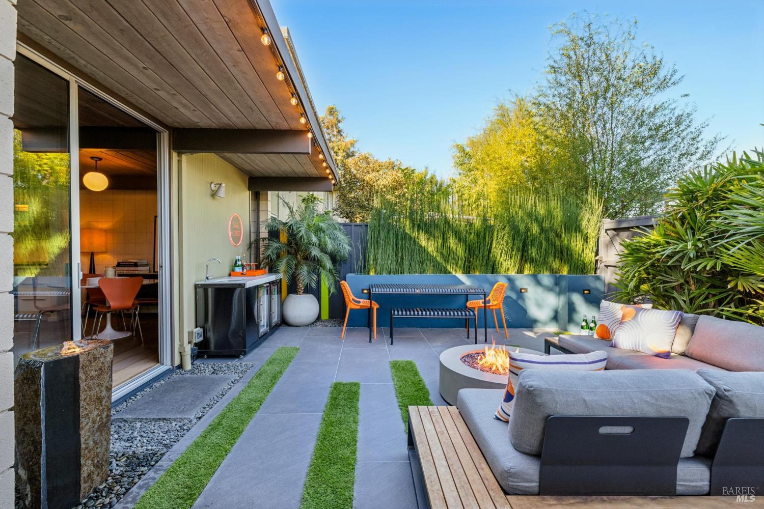 1182 Pomeroy Avenue Santa Clara CA 95051