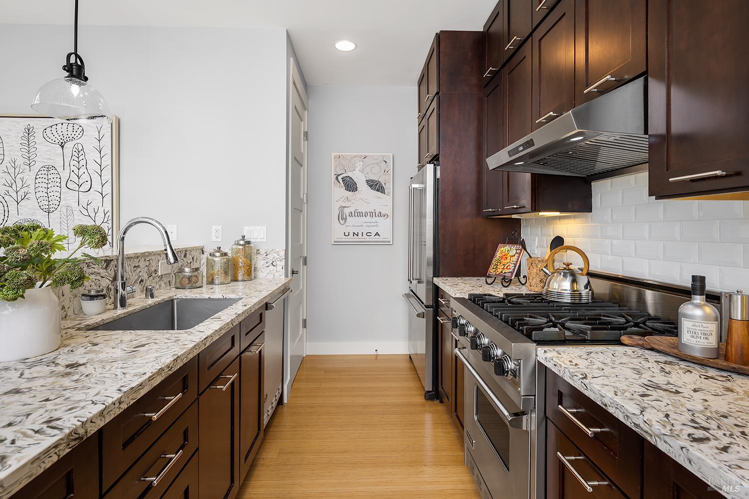 516 Grove Street Healdsburg CA 95448