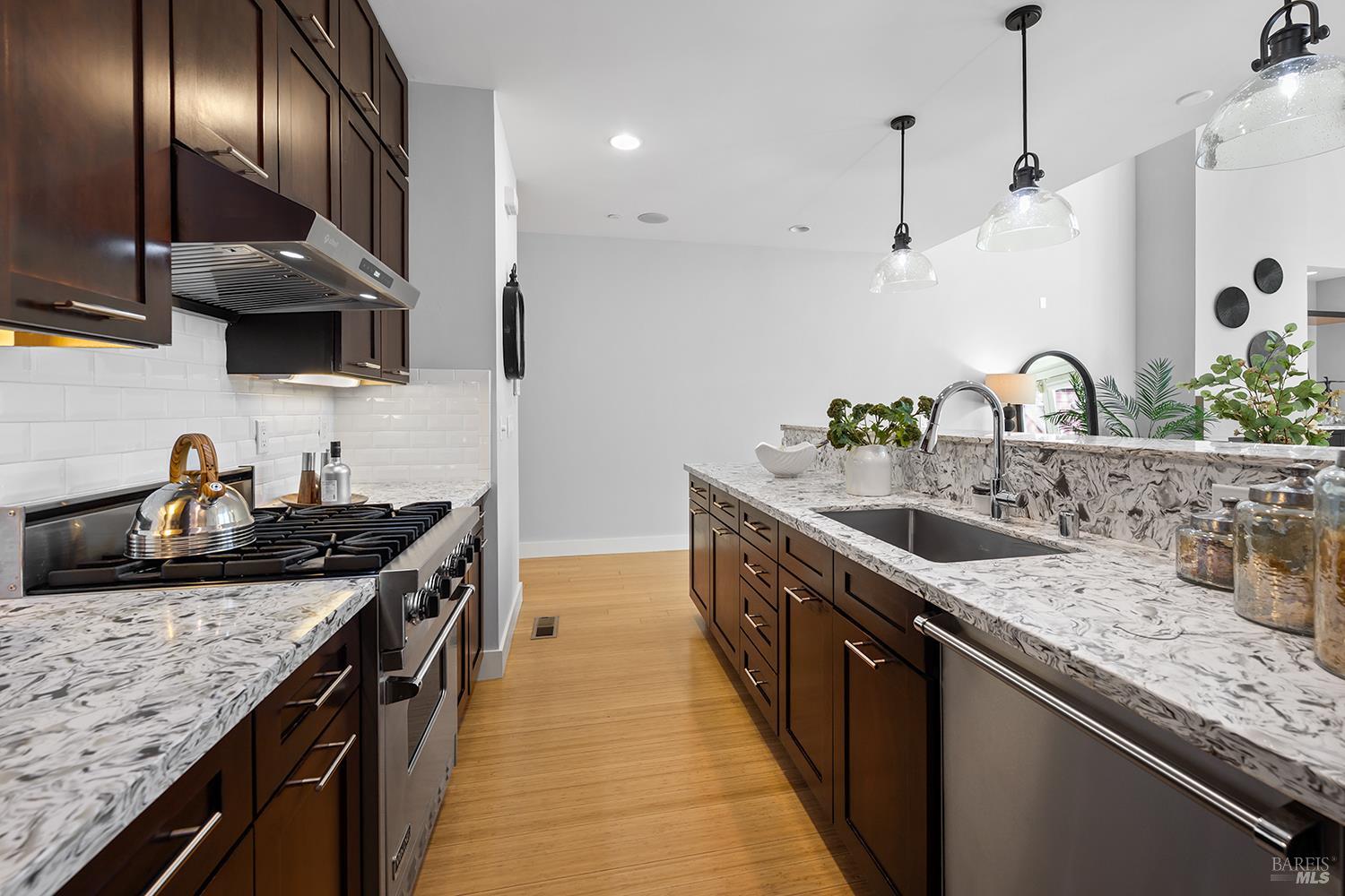 516 Grove Street Healdsburg CA 95448