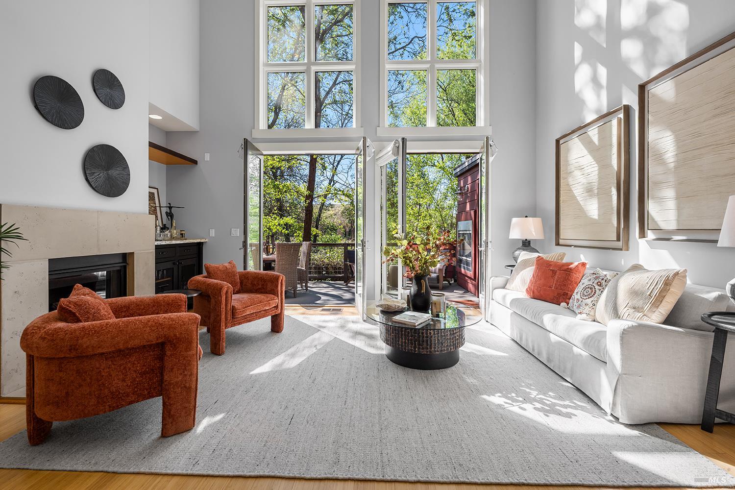 516 Grove Street Healdsburg CA 95448