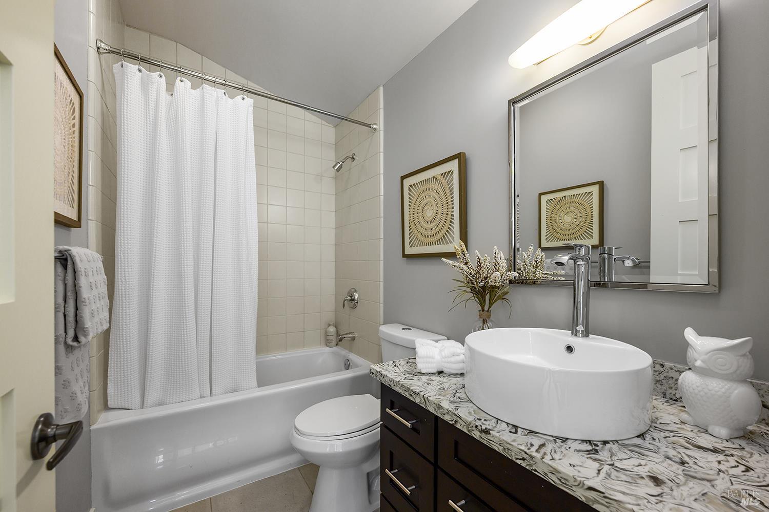516 Grove Street Healdsburg CA 95448