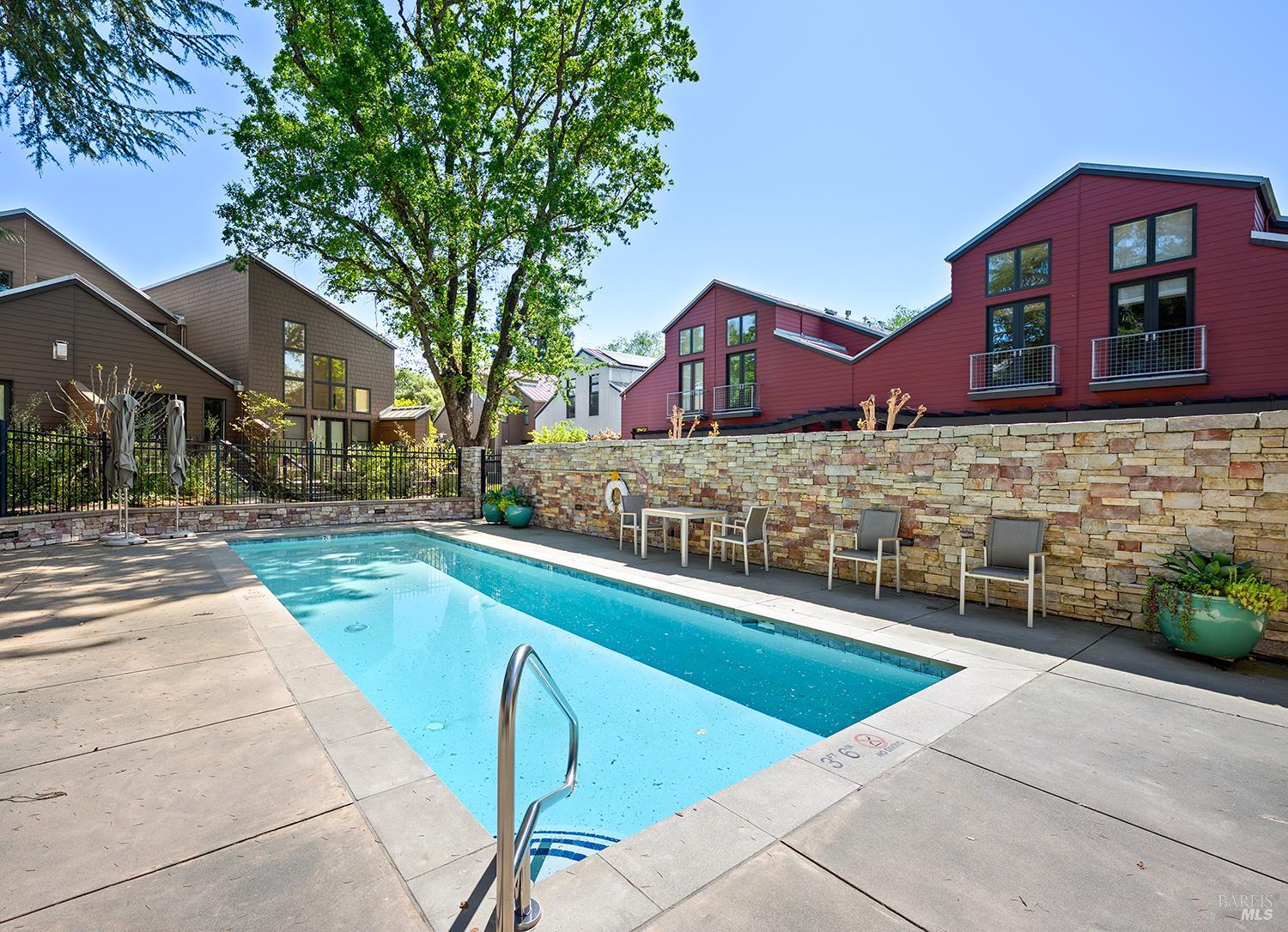 516 Grove Street Healdsburg CA 95448