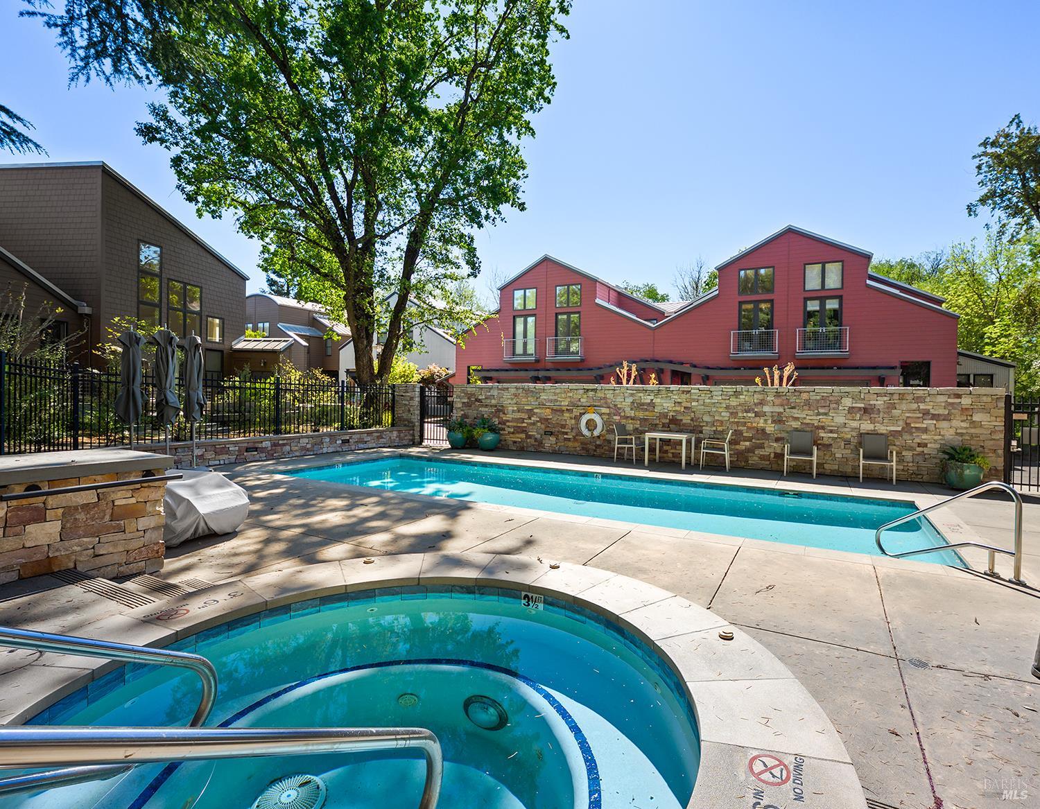 516 Grove Street Healdsburg CA 95448